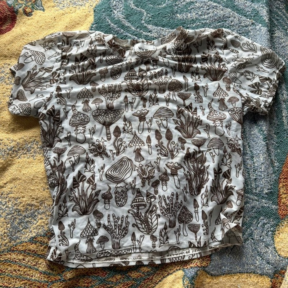 Wo Wo Black and white mesh  mushroom croptop